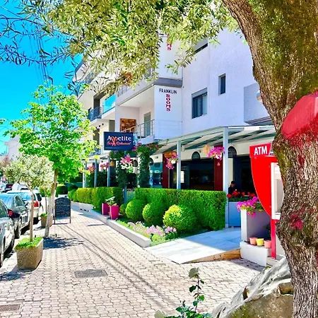 Vespa * Sarande